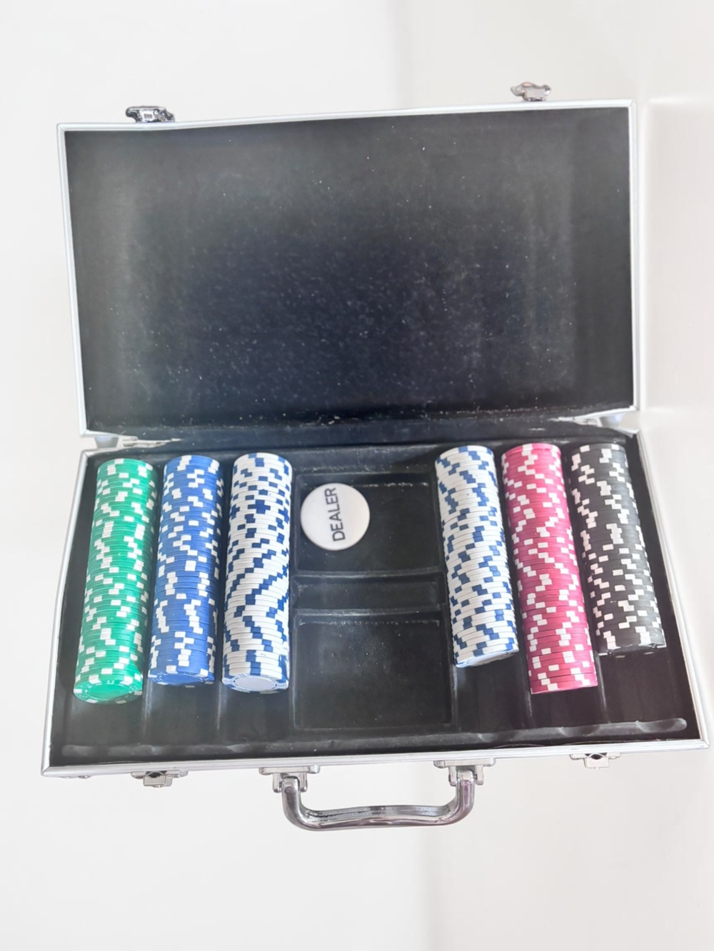 Poker Chip Set Aluminum Case Casino Chips Dealer Button